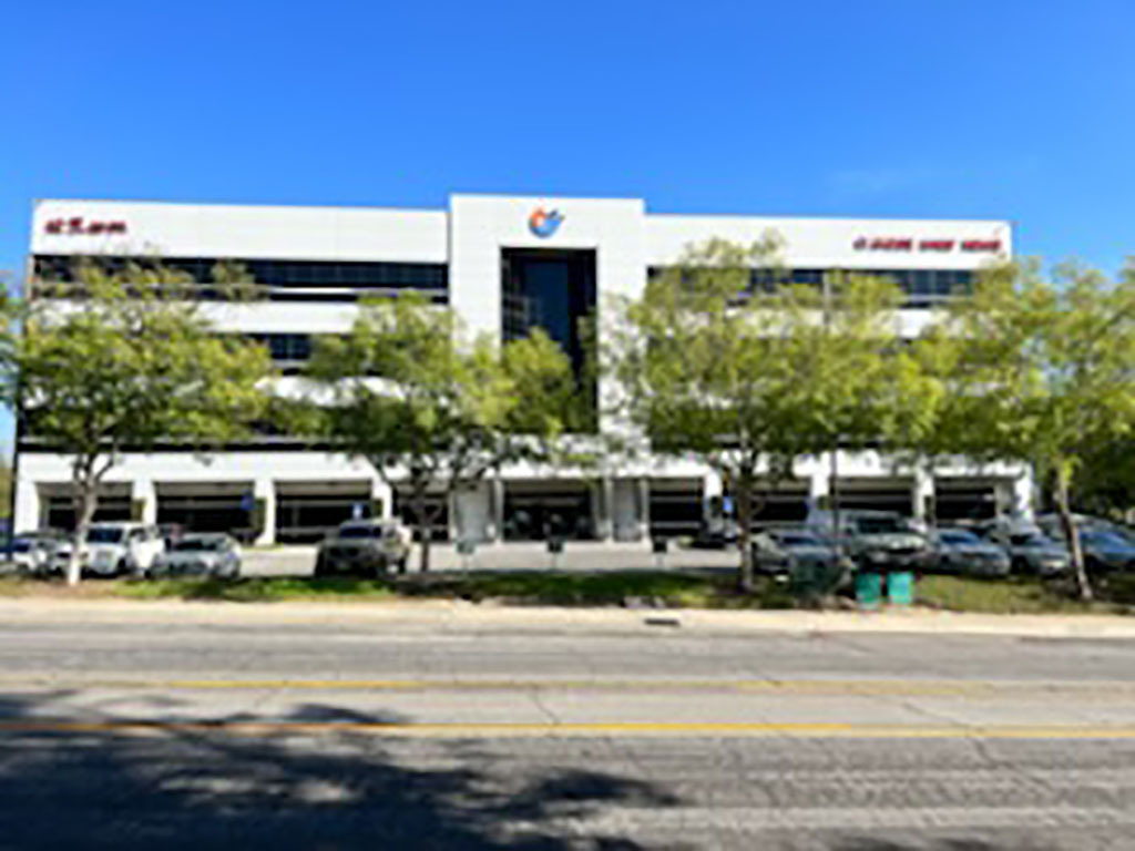 1588 Corporate Center Dr, Monterey Park, CA à louer Photo de l’immeuble– Image 1 sur 8