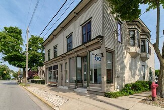 Plus de détails pour 384 1st St, Manistee, MI - Bureau à louer