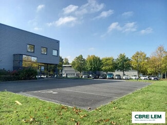 Plus de détails pour Local d'activités à louer