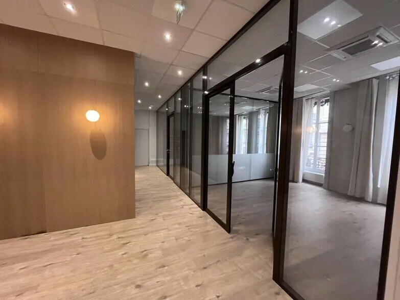 54 Rue Président Edouard Herriot, Lyon à louer - Photo intérieure – Image 3 sur 7
