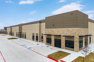 631 Industry Way, Prosper, TX à louer Photo intérieure– Image 1 sur 16