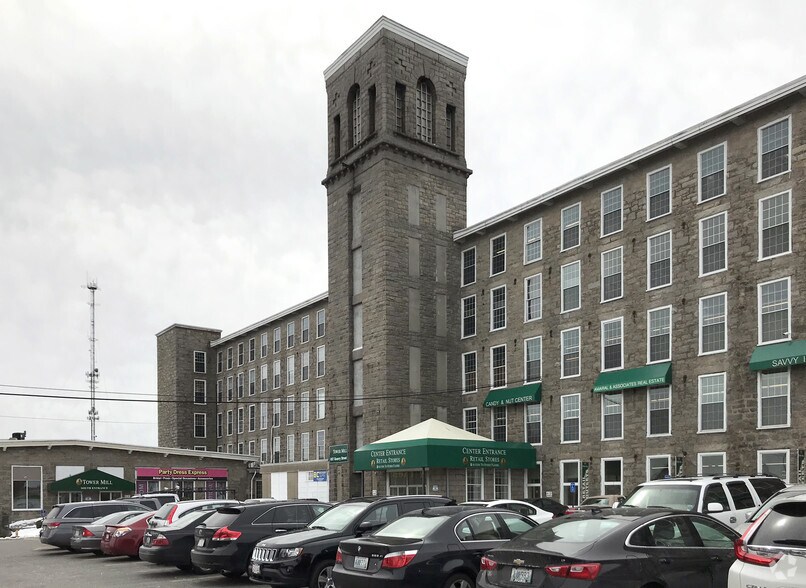 657 Quarry St, Fall River, MA à louer - Photo principale – Image 1 sur 35