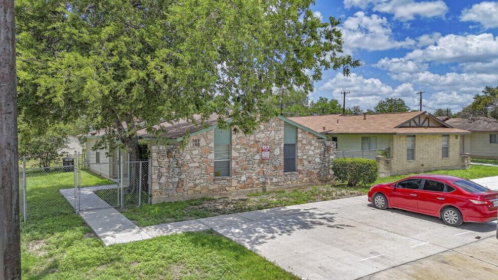 601-641 Tarasco St, San Antonio, TX à vendre - Photo de l’immeuble – Image 2 sur 4