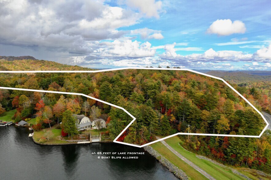 192 Windward Pt, Lake Toxaway, NC à vendre - Photo de l’immeuble – Image 2 sur 7