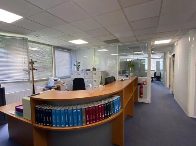 Plus de détails pour Bureau à louer