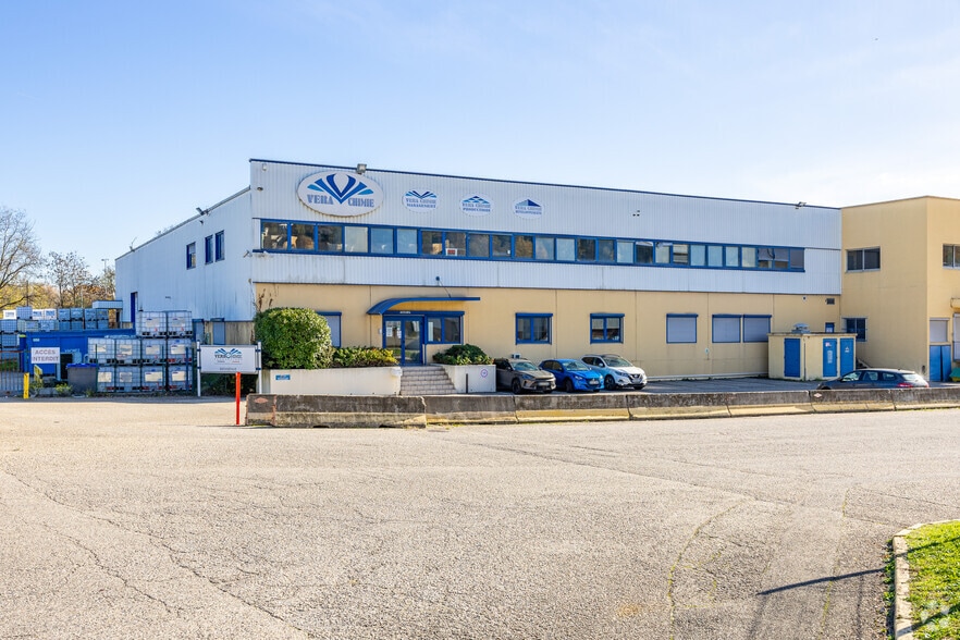 2 Rue Du Broteau, Irigny à louer - Photo principale – Image 1 sur 2