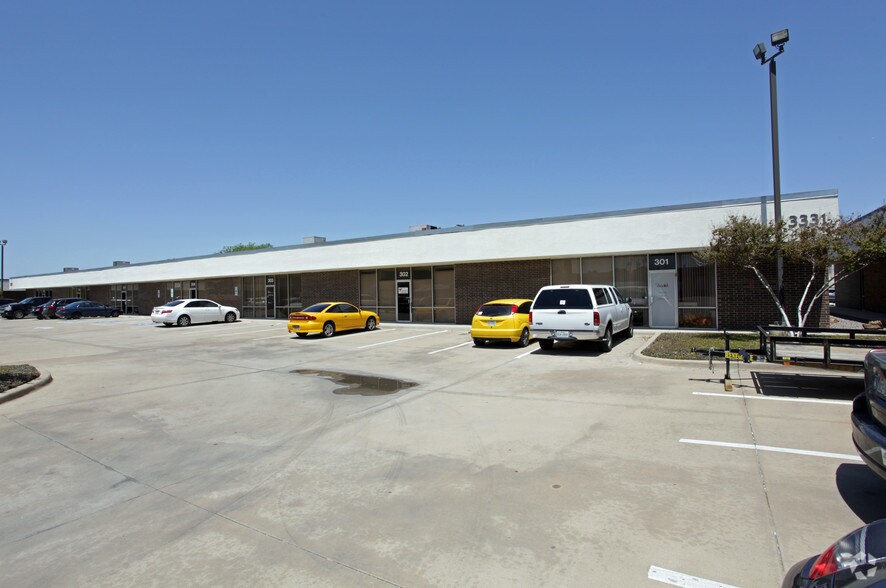 3331 Towerwood Dr, Farmers Branch, TX à louer - Photo de l’immeuble – Image 1 sur 4