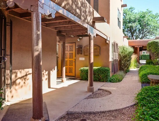 1464 S Saint Francis Dr, Santa Fe, NM à vendre - Photo de l’immeuble – Image 2 sur 16