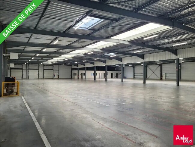 Plus de détails pour Local d'activités à louer