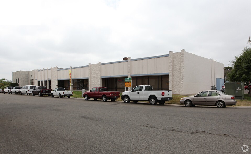 1519 Industrial Ave, Escondido, CA à louer - Photo de l’immeuble – Image 3 sur 6