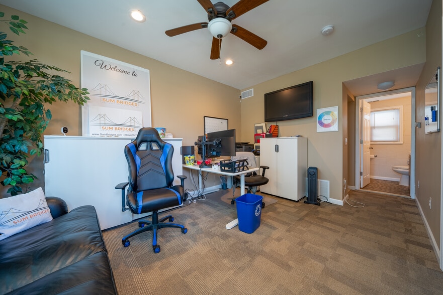 18 E Rutgers Ave, Pontiac, MI à vendre - Photo de l’immeuble – Image 3 sur 19