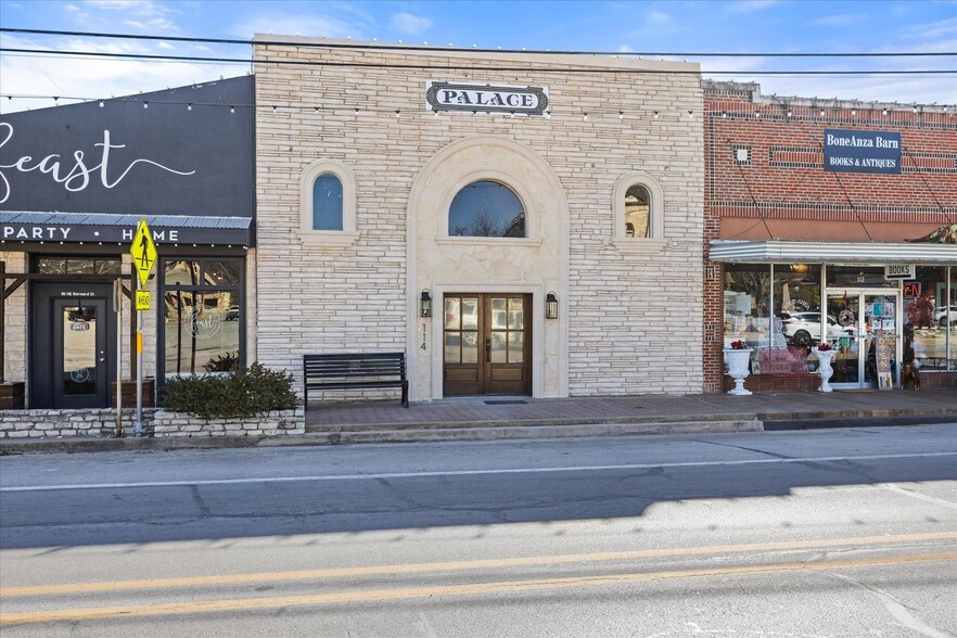 114 NE Barnard St, Glen Rose, TX à louer - Photo de l’immeuble – Image 3 sur 26