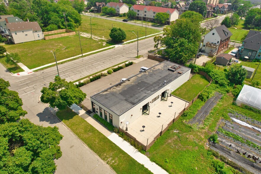 611 W Philadelphia St, Detroit, MI à vendre - Photo de l’immeuble – Image 2 sur 26