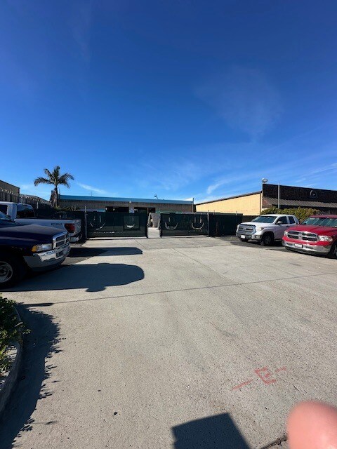 435 Venture St, Escondido, CA à louer Photo intérieure– Image 1 sur 5