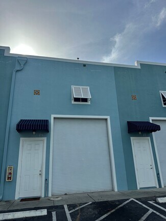 Plus de détails pour 964 Service St, West Palm Beach, FL - Industriel/Logistique à louer
