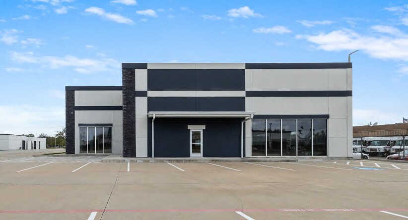 17085 N Texas Ave, Webster, TX à vendre - Photo de l’immeuble – Image 2 sur 10