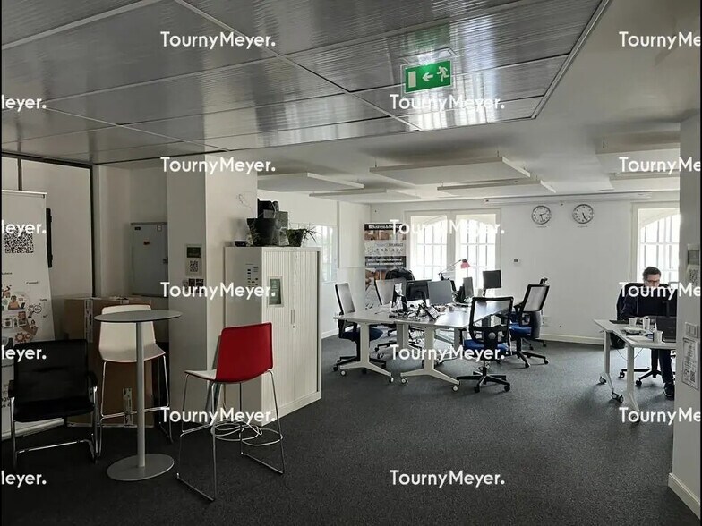 Bureau dans Bordeaux à louer - Photo de l’immeuble – Image 3 sur 8