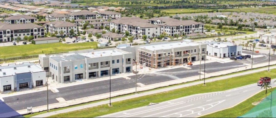 11850-11880 Cheeca Ct, Fort Myers, FL à louer - Photo de l’immeuble – Image 1 sur 2