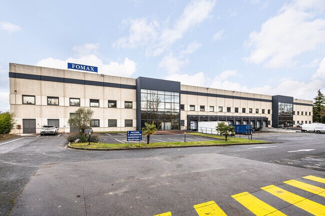 Plus de détails pour Industriel/Logistique à louer