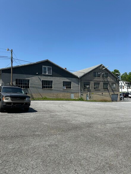 1537 Bridge St, New Cumberland, PA à vendre - Photo de l’immeuble – Image 3 sur 29