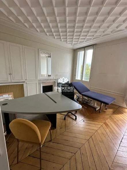 Bureau dans Paris à louer - Photo de l’immeuble – Image 2 sur 7