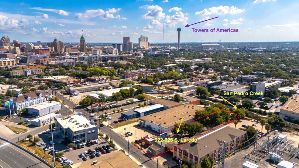926 S Laredo St, San Antonio, TX à vendre - Photo de l’immeuble – Image 2 sur 17
