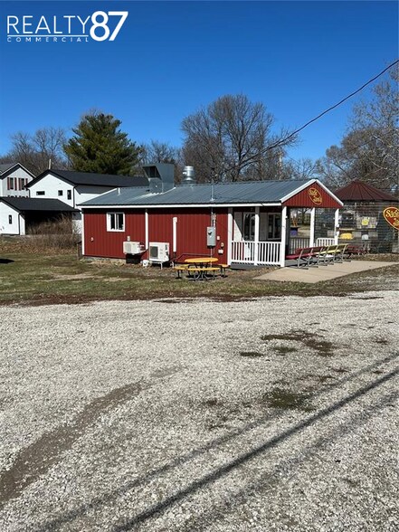 503 Main st, New Sharon, IA à vendre - Photo de l’immeuble – Image 2 sur 12