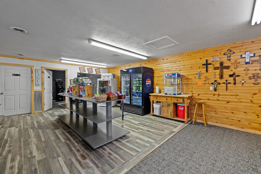 1116 N 5th St, Custer, SD à vendre - Photo de l’immeuble – Image 3 sur 133