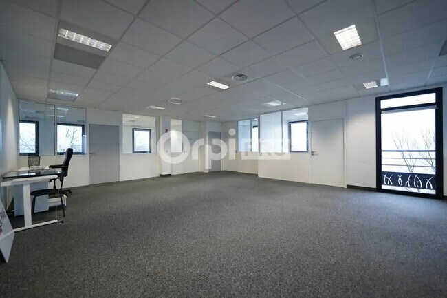 Plus de détails pour Bureau à louer