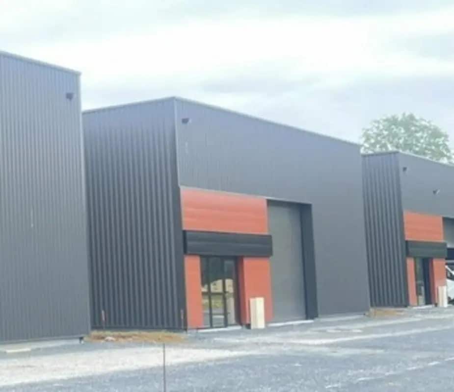 Local d'activités dans Soliers à vendre Photo de l’immeuble– Image 1 sur 6