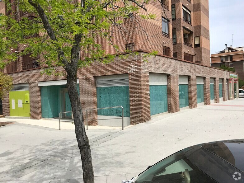 Bureaux/Local commercial dans Tres Cantos, Madrid à louer - Photo de l’immeuble – Image 2 sur 2