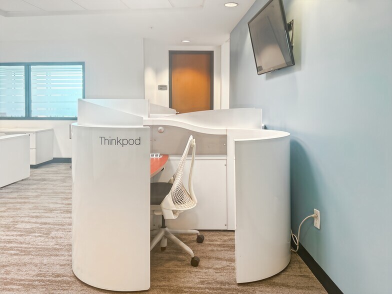 1800 Pembrook Dr, Orlando, FL à louer - Photo intérieure – Image 2 sur 15