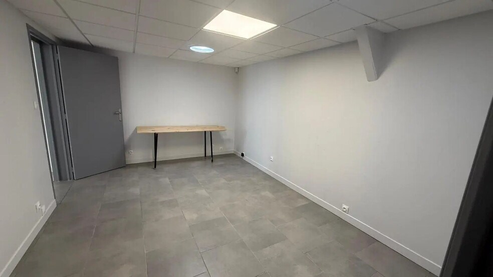 Bureau dans Bourg-en-Bresse à louer - Photo de l’immeuble – Image 3 sur 7