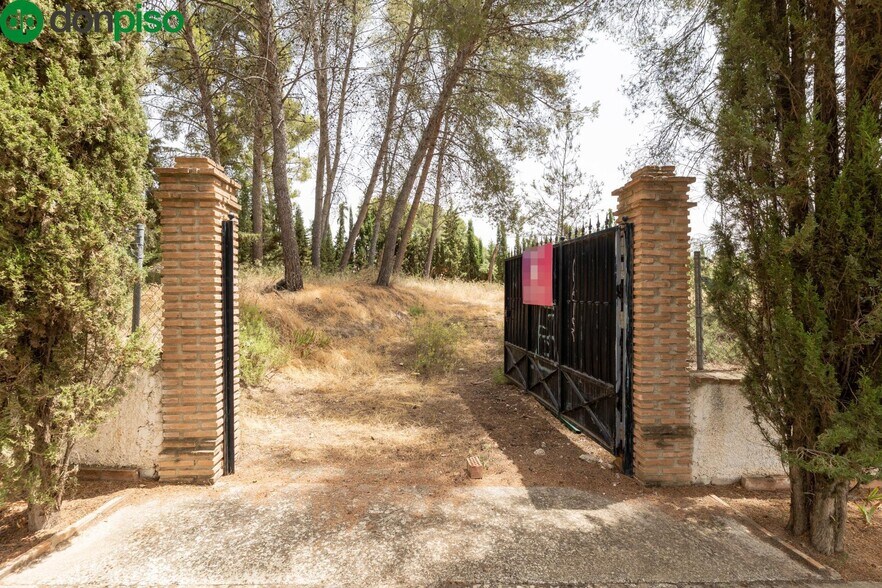 Calle Poetas Populares, Albolote, Granada à vendre - Photo de l’immeuble – Image 3 sur 40