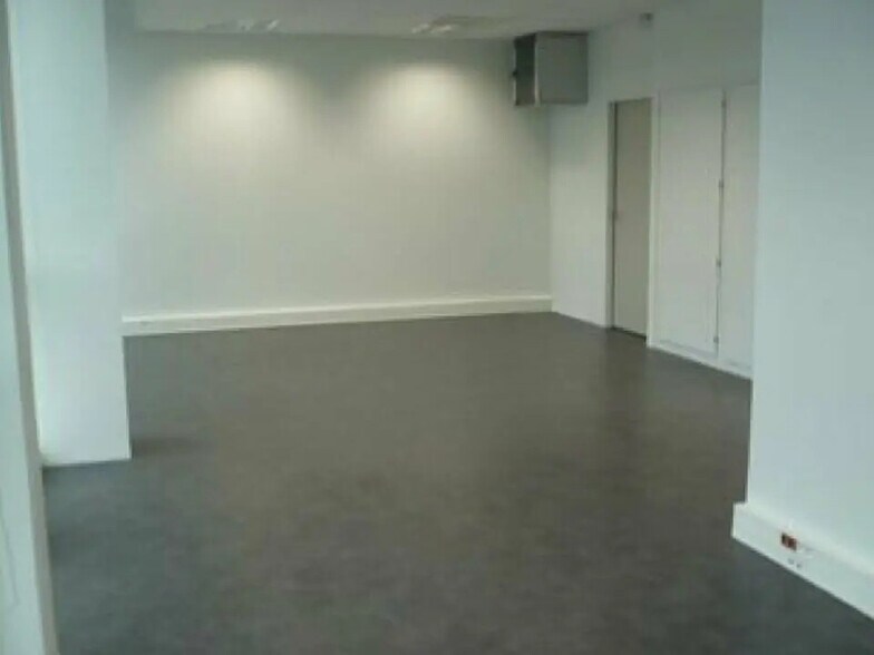 Bureau dans Meroux-Moval à louer - Photo de l’immeuble – Image 2 sur 2