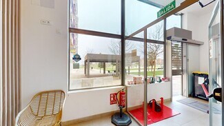 Plus de détails pour Local commercial à louer