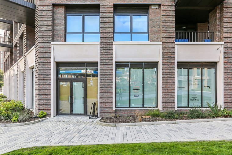 Conington Rd, Londres à louer Photo de l’immeuble– Image 1 sur 5