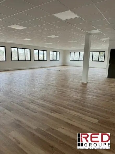 480 Route De Berre, Éguilles à vendre - Photo de l’immeuble – Image 2 sur 12