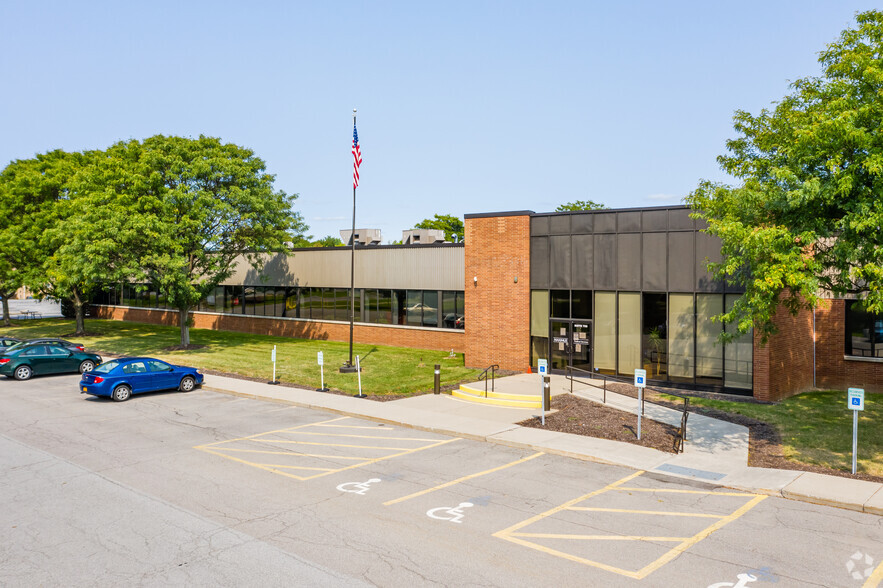 3750 Monroe Ave, Pittsford, NY à louer - Photo de l’immeuble – Image 2 sur 16
