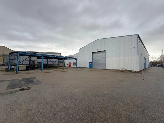 Plus de détails pour Bureau, Industriel/Logistique à louer