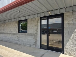 1030 Elizabeth St, Nicholasville, KY à louer Photo intérieure– Image 2 sur 22