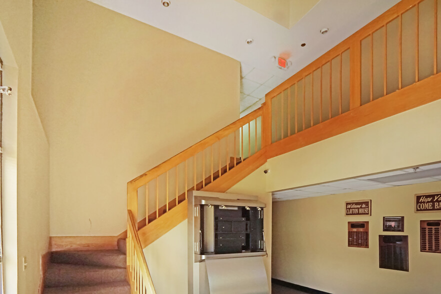 1560 Commercial Ct, Jonesboro, GA à vendre - Photo de l’immeuble – Image 3 sur 37