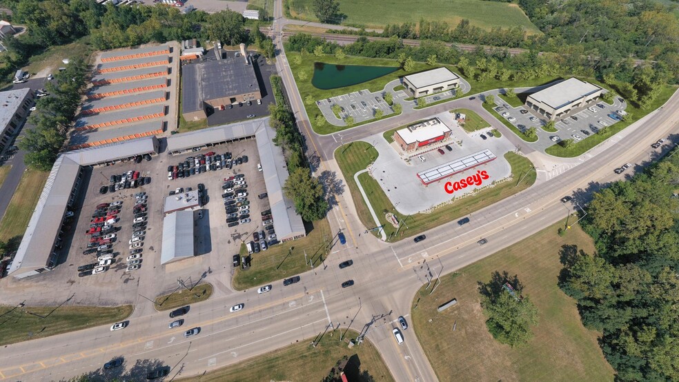 4220 Northwest Hwy, Crystal Lake, IL à louer - Photo principale – Image 1 sur 1