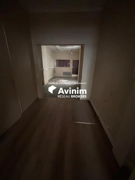 Local commercial dans Paris à louer - Photo de l’immeuble – Image 2 sur 5