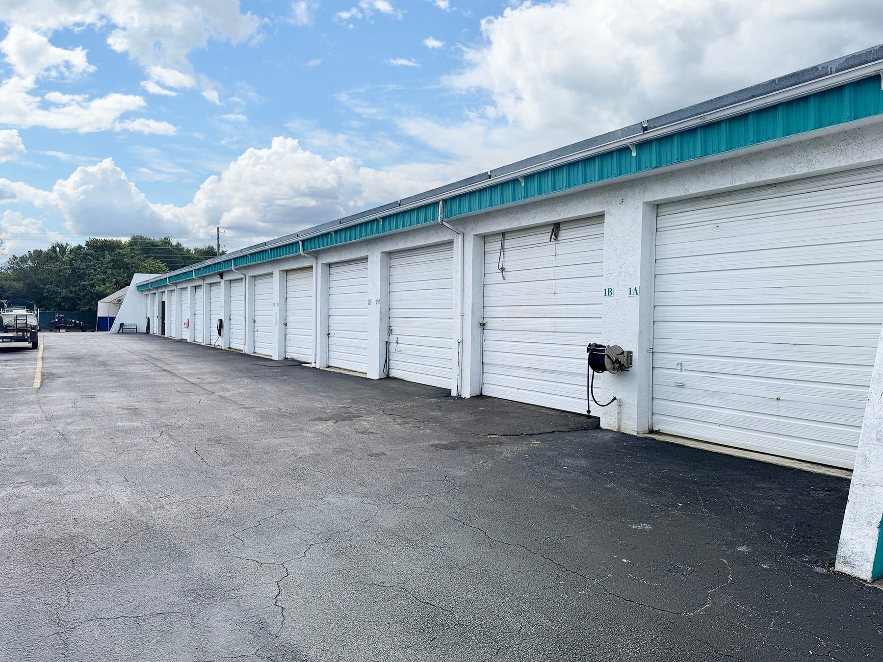 900-920 NE Industrial Blvd, Jensen Beach, FL à louer Photo intérieure– Image 1 sur 1