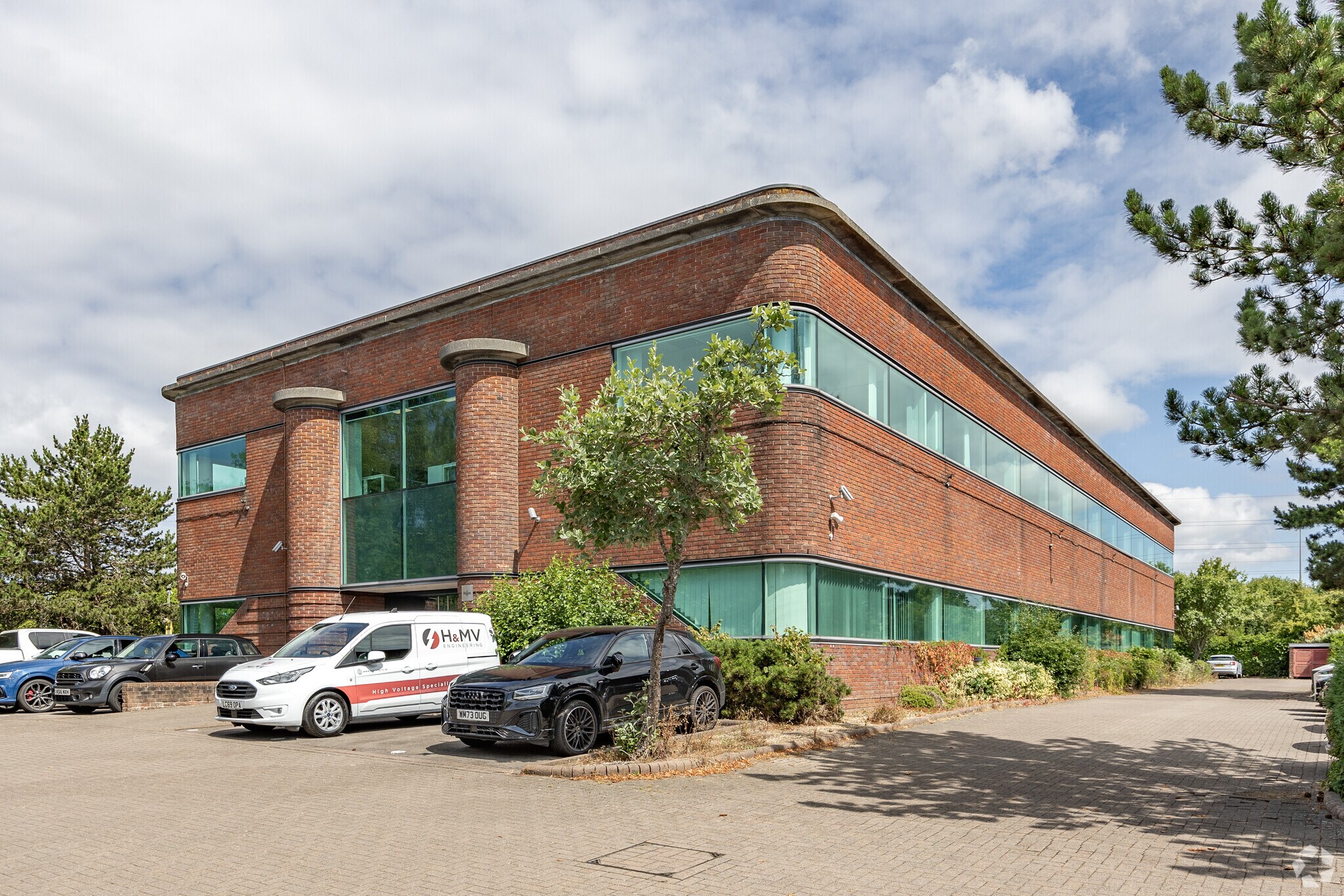 2430 Aztec, Almondsbury à louer Photo principale– Image 1 sur 21