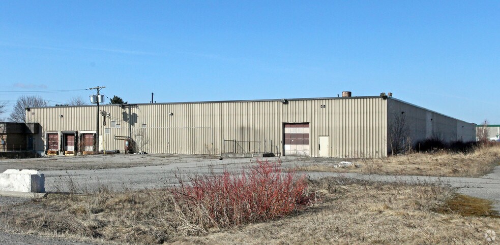 250 Baseline Rd E, Clarington, ON à louer - Photo de l’immeuble – Image 3 sur 3