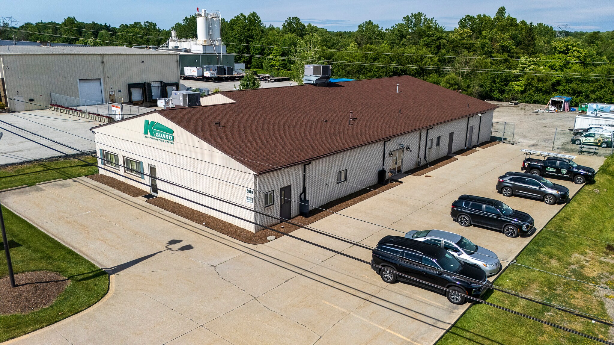 8601 Freeway Dr, Macedonia, OH à louer Photo de l’immeuble– Image 1 sur 12