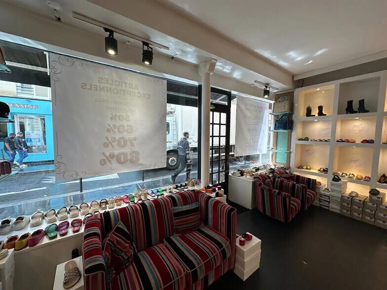 Local commercial dans Paris à louer - Photo de l’immeuble – Image 1 sur 5