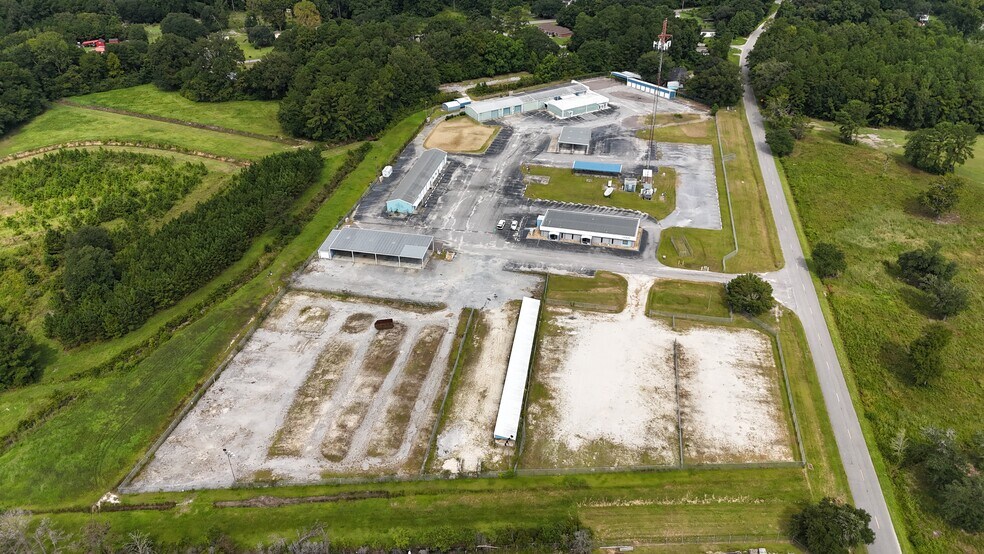 468 Nelson Ferry Rd, Moncks Corner, SC à louer - Photo de l’immeuble – Image 2 sur 18